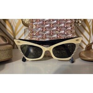 Vintage B&L Ray-Ban USA Cat Eye Sunglasses Pre-Luxottica Striped Rare 80s 90s